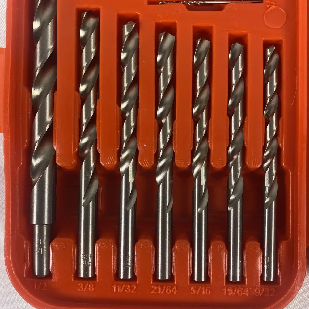 SKIL 21 Piece Drill Set for Wood, Plastic and Metal with Heavy Duty Storage Case